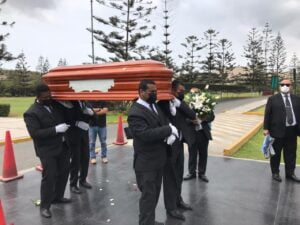 Cargadores funerarios en lima